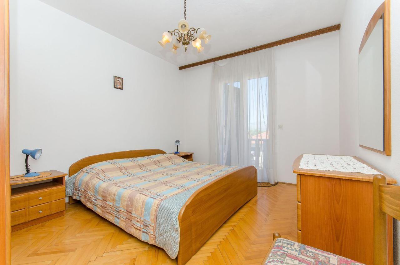 Apartments Kata Supetar Eksteriør bilde