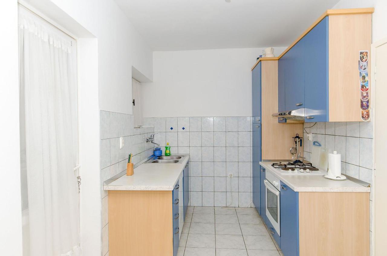 Apartments Kata Supetar Eksteriør bilde